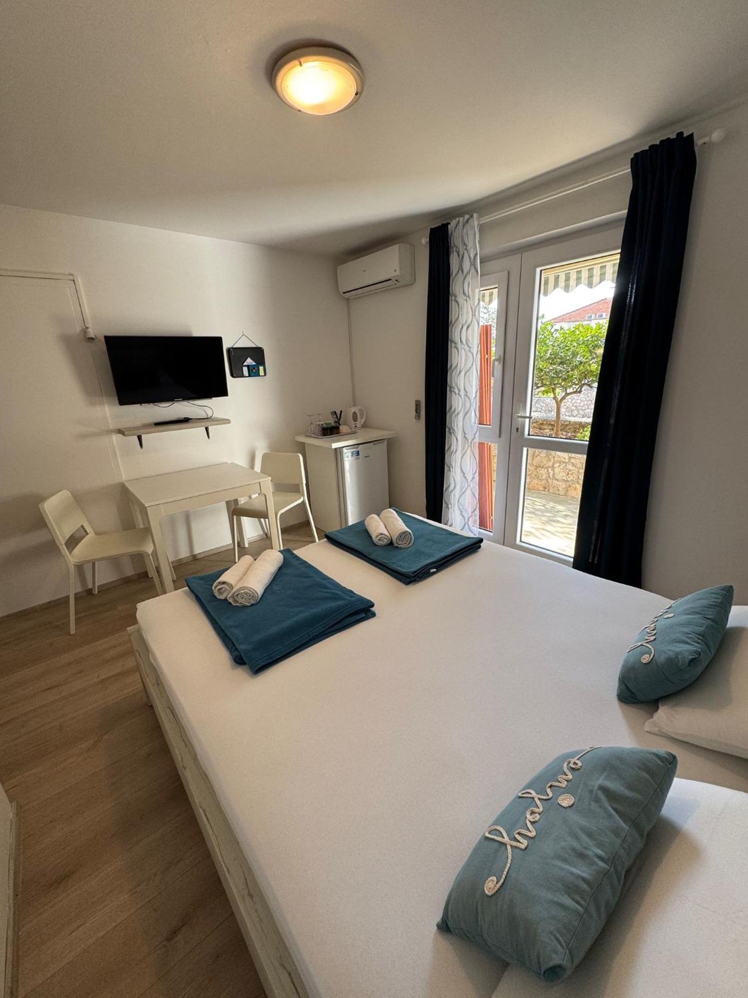Guest House Kovacevic Đảo Hvar Ngoại thất bức ảnh